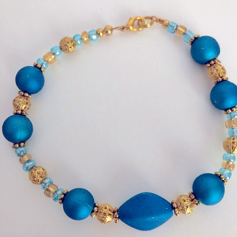 New 8.5 in Royal Blue Golden Beaded Bracelet Handmade Clasp Sparkle Artisan Gift
